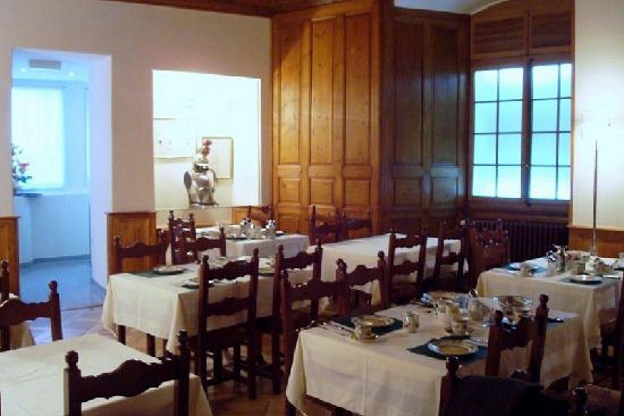 Hotel De La Couronne Morges Buitenkant foto