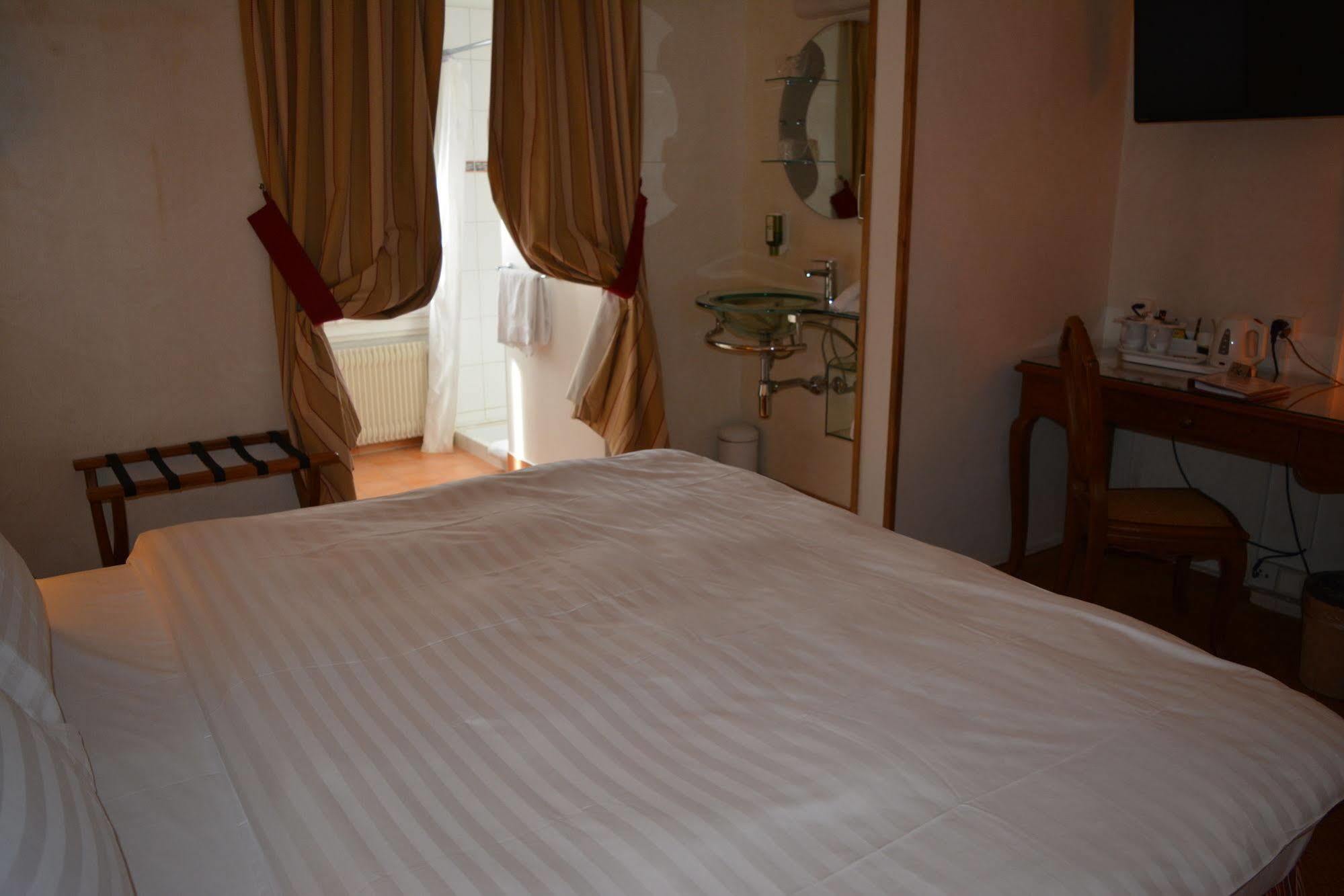 Hotel De La Couronne Morges Buitenkant foto