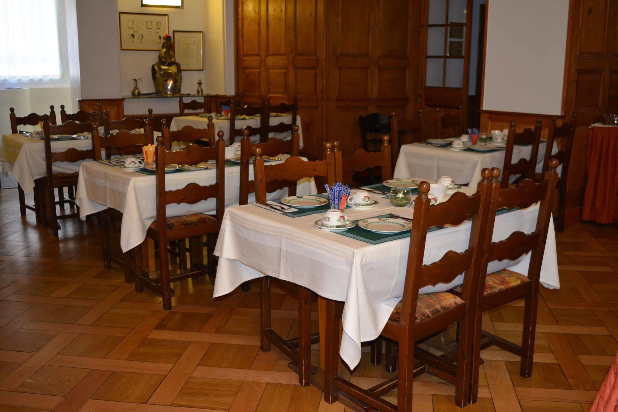 Hotel De La Couronne Morges Buitenkant foto